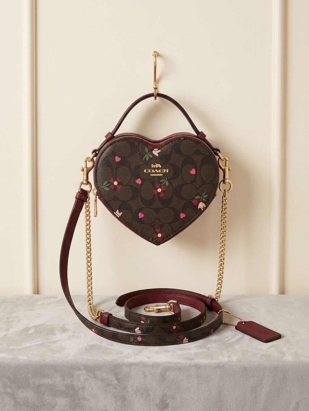 COACH C8040 Heart Crossbody Bag Signature Canvas Heart Petal Floral Pristine!